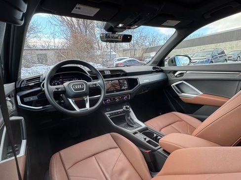 Certified 2025 Audi Q3 2.0T Premium Plus w/ Premium Plus Package image 21