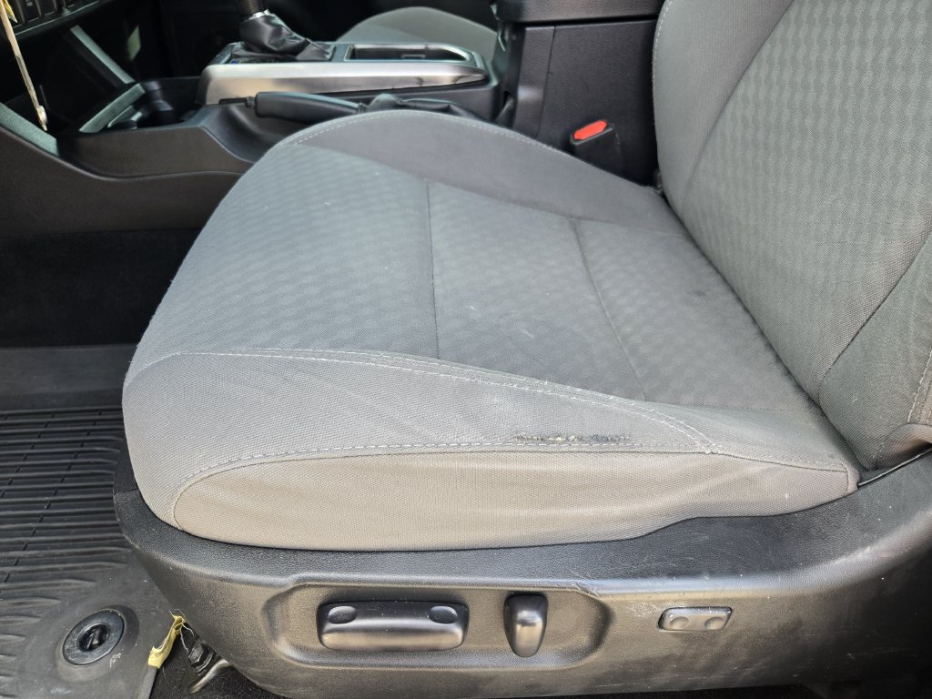 Used 2022 Toyota Tacoma SR5 w/ Technology Package RWD image 26