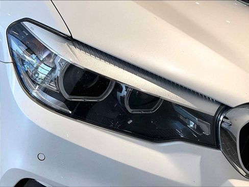 Used 2019 BMW 530e w/ Convenience Package RWD image 15
