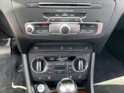 Used 2018 Audi Q3 2.0T Premium Plus w/ Premium Plus Package AWD/4WD image 33