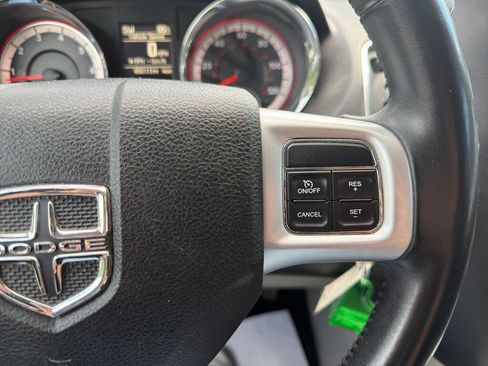 Used 2016 Dodge Grand Caravan SXT w/ Rear Park Assist Package FWD image 15