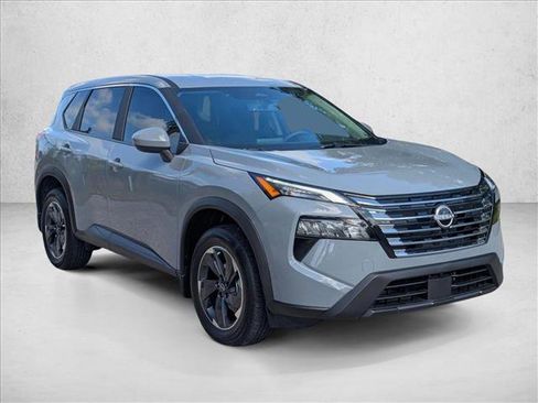 Used 2026 Nissan Rogue SV FWD image 3