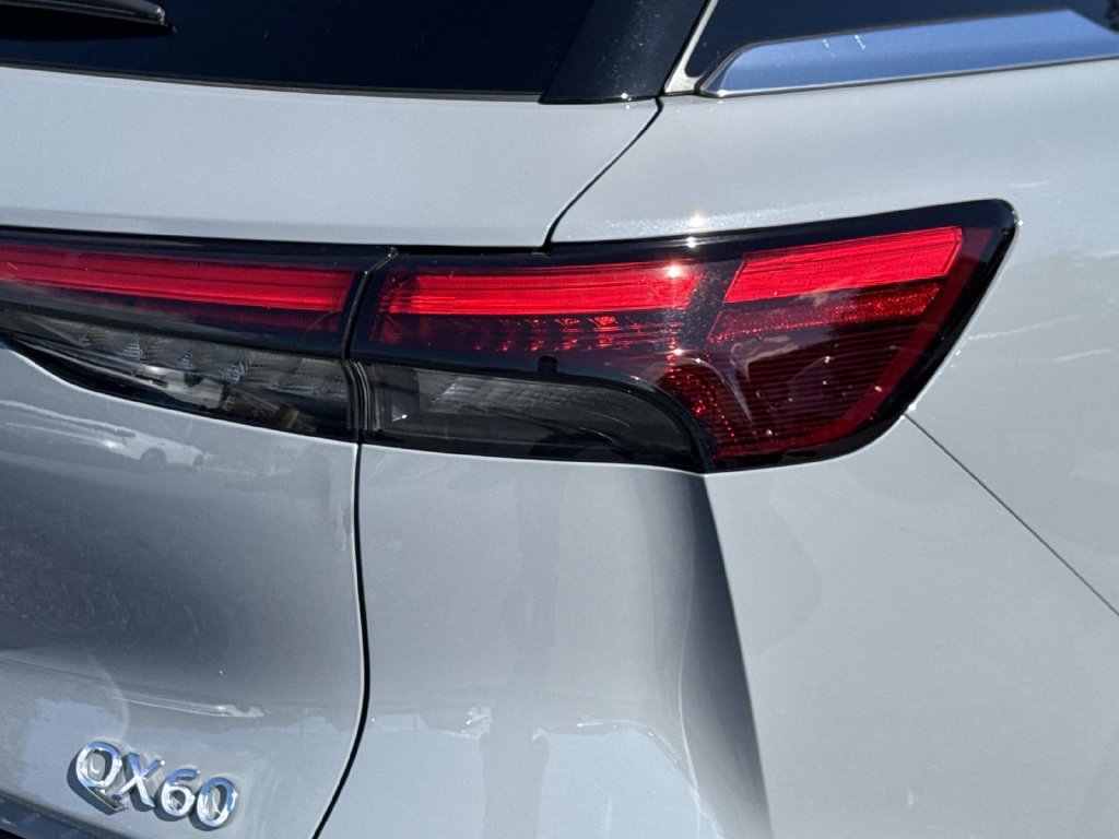 Used 2025 INFINITI QX60 Autograph w/ Cargo Package AWD/4WD image 29