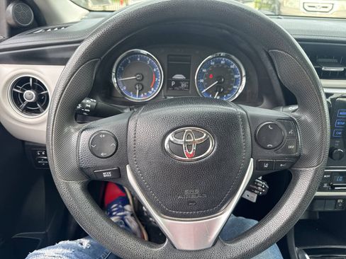 Used 2017 Toyota Corolla LE FWD image 10