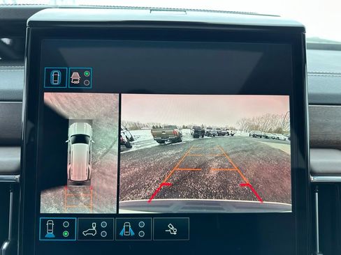 Used 2025 GMC Yukon Denali Ultimate image 5