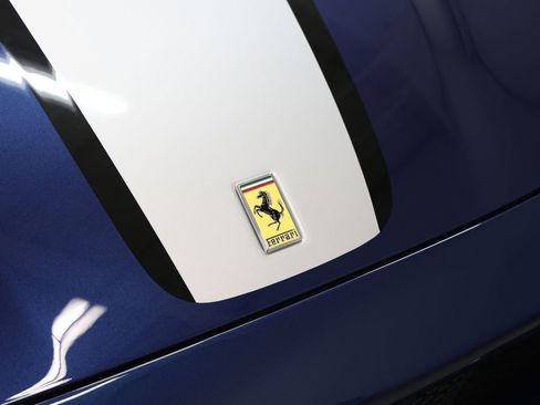 Certified 2022 Ferrari 812 Competizione image 8