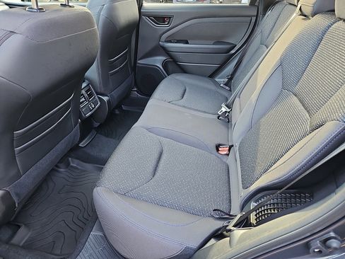 Certified 2025 Subaru Forester Premium image 32