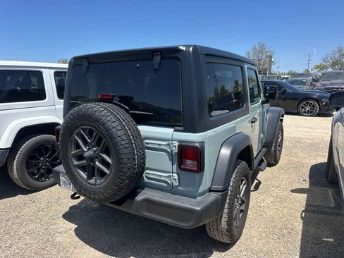 Used 2024 Jeep Wrangler Sport AWD/4WD image 4