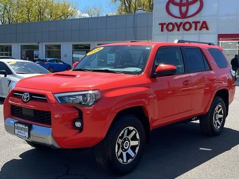 Certified 2024 Toyota 4Runner TRD Off-Road AWD/4WD image 3
