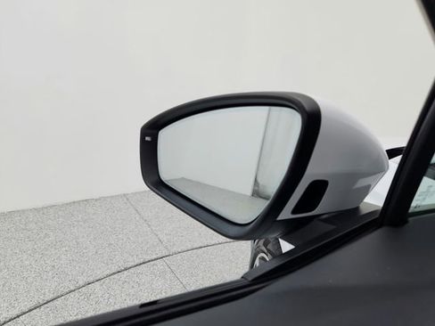 Used 2023 Audi Q4 e-tron Premium w/ Convenience Package image 20