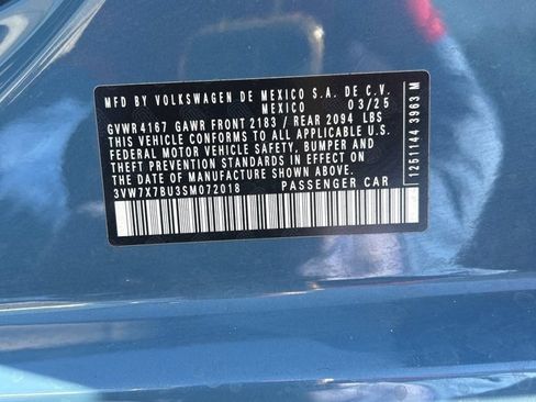 Used 2025 Volkswagen Jetta SE FWD image 3