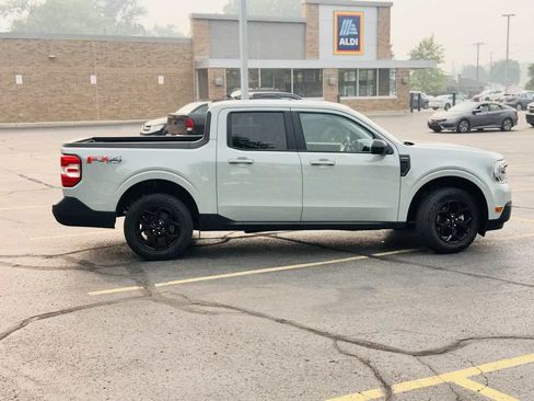 Used 2024 Ford Maverick Lariat w/ FX4 Off-Road Package AWD/4WD image 21