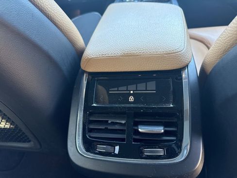 Used 2019 Volvo XC60 T5 Inscription w/ Protection Package Premier image 15