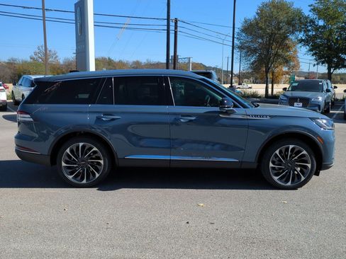 New 2026 Lincoln Aviator Reserve image 2