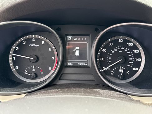 Used 2017 Hyundai Santa Fe Sport FWD image 5