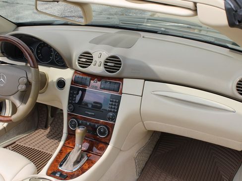 Used 2008 Mercedes-Benz CLK 350 Cabriolet image 17
