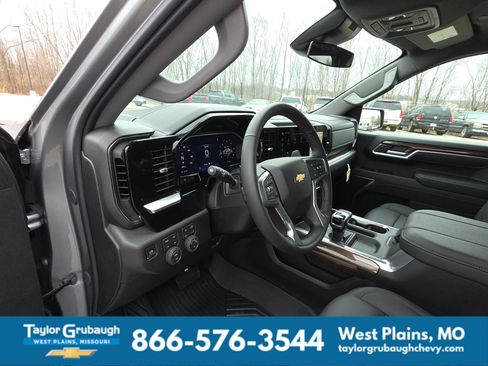 New 2026 Chevrolet Silverado 1500 LT w/ Z71 Off-Road Package AWD/4WD image 16