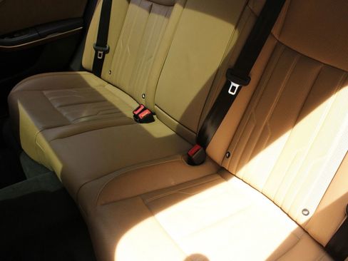 Used 2019 Audi A8 L 3.0T image 18