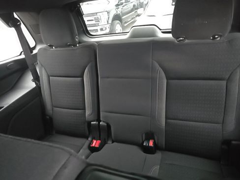 Used 2021 GMC Yukon SLE AWD/4WD image 17