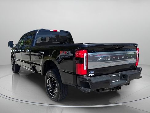 Certified 2023 Ford F350 Platinum image 23