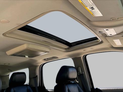 Used 2011 GMC Yukon Denali AWD/4WD image 13
