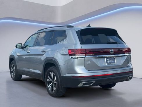 Certified 2026 Volkswagen Atlas SE FWD image 6