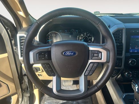 Used 2020 Ford F150 Lariat image 13