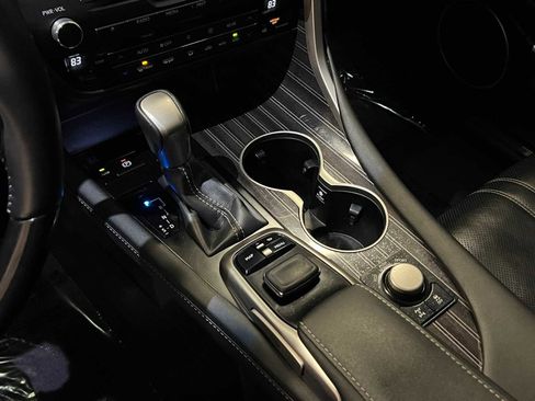 Used 2019 Lexus RX 350L Luxury image 23