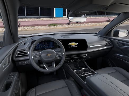 New 2026 Chevrolet Traverse LT w/ Driver Confidence Package AWD/4WD image 61