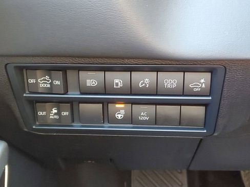 New 2025 Toyota Tundra Platinum image 16