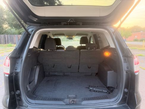 Used 2015 Ford Escape SE FWD image 12