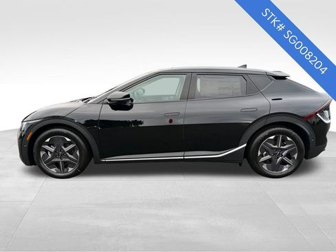 New 2025 Kia EV6 Light w/ Light LR Technology Package image 4