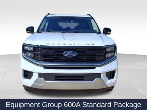 Used 2025 Ford Expedition Max Platinum image 2