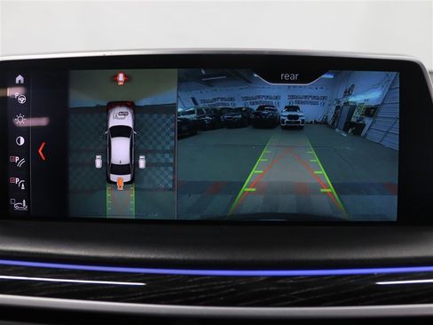 Used 2019 BMW 750i xDrive w/ Executive Package image 25