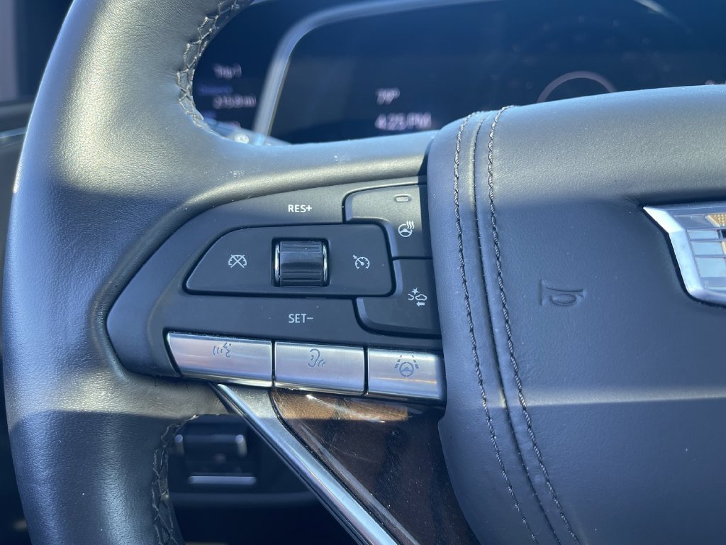Used 2024 Cadillac Escalade Premium Luxury Platinum w/ LPO, Floor Liner Package AWD/4WD image 10