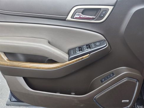 Used 2018 GMC Yukon Denali w/ Denali Ultimate Package image 16