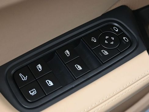 New 2026 Porsche Cayenne S AWD/4WD image 19