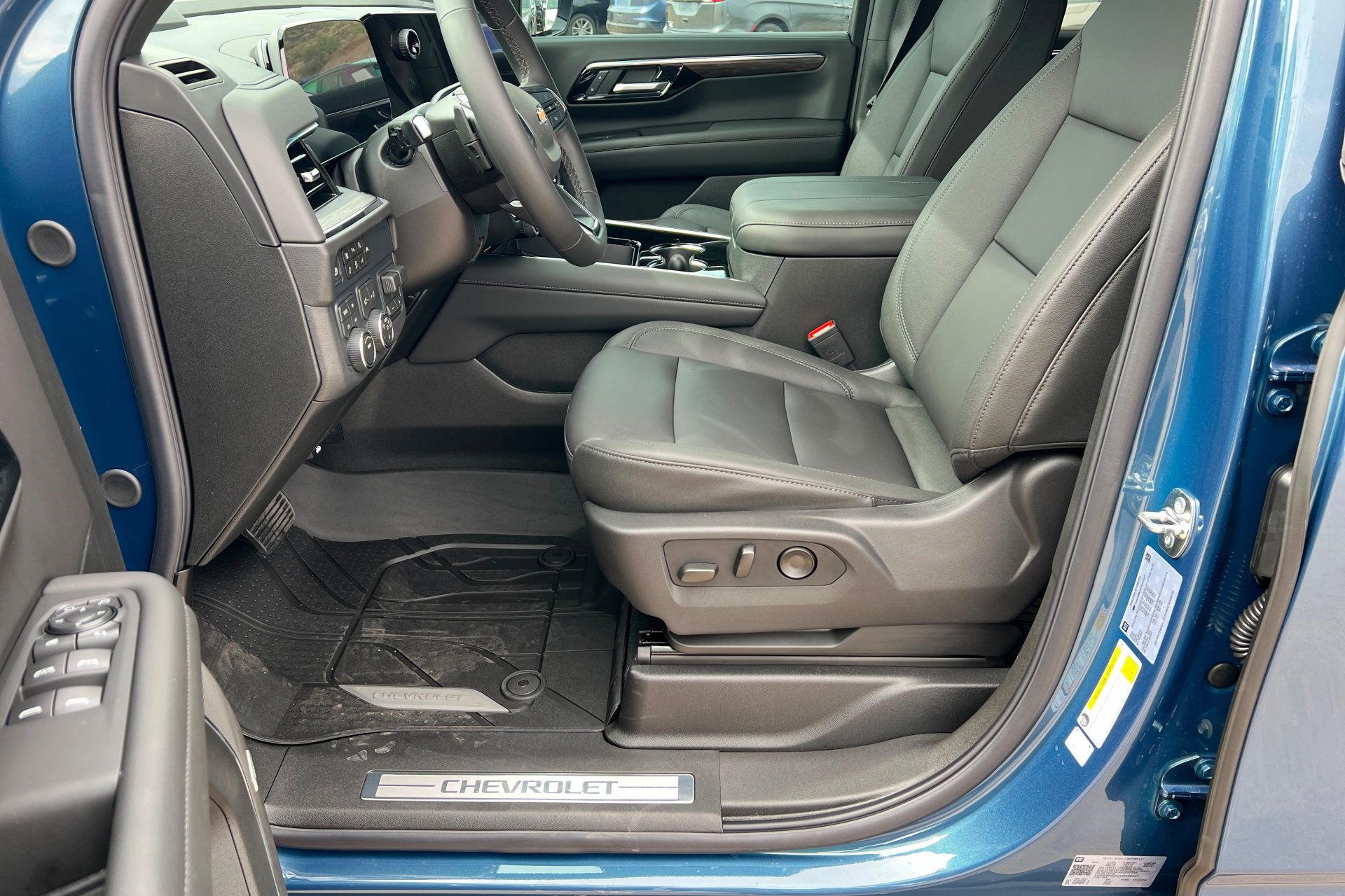 New 2026 Chevrolet Tahoe LT w/ Comfort Package AWD/4WD image 18