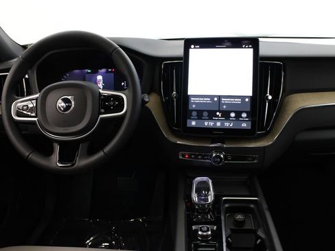 New 2026 Volvo XC60 B5 Plus w/ Climate Package AWD/4WD image 9