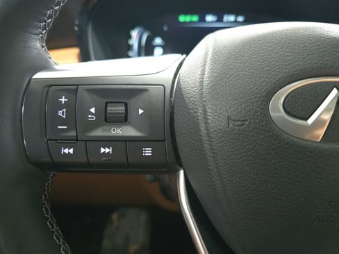 Certified 2024 INFINITI QX60 Sensory image 17