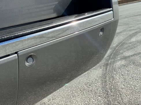 Used 2009 Chevrolet Suburban LTZ image 21