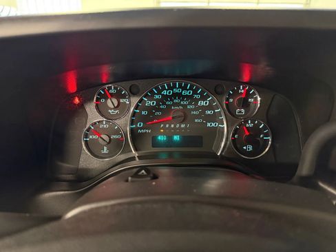 Used 2022 Chevrolet Express 2500 w/ Driver Convenience Package image 17