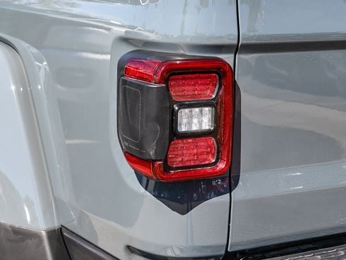 New 2026 Jeep Gladiator Mojave image 7