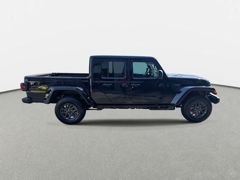 New 2026 Jeep Gladiator Sport image 4
