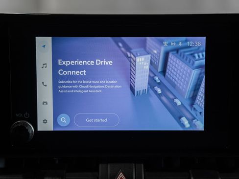 Used 2025 Toyota RAV4 XLE image 19