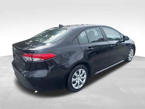 Used 2024 Toyota Corolla LE image 5