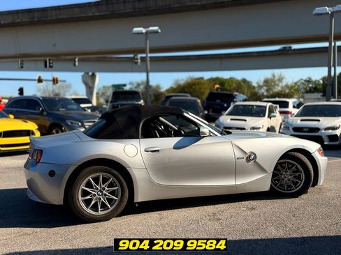 Used 2003 BMW Z4 2.5i RWD image 9
