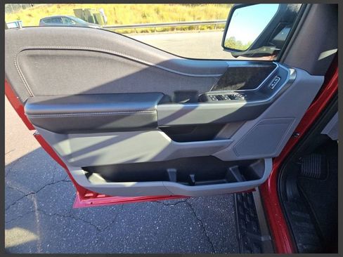 Used 2024 Ford F150 Lightning XLT image 10