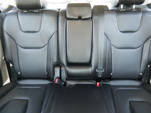 Used 2021 Ford Edge Titanium w/ Class II Trailer Tow Package AWD/4WD image 13
