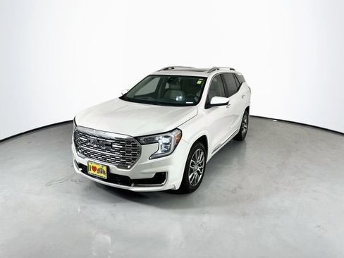 Used 2023 GMC Terrain Denali w/ LPO, Floor Liner Package AWD/4WD image 5